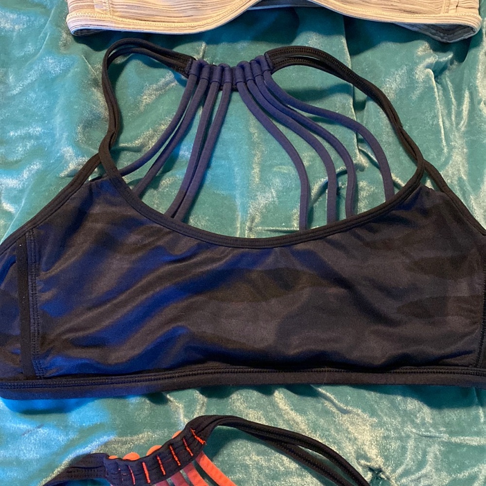 Lululemon lighten up bra size 6